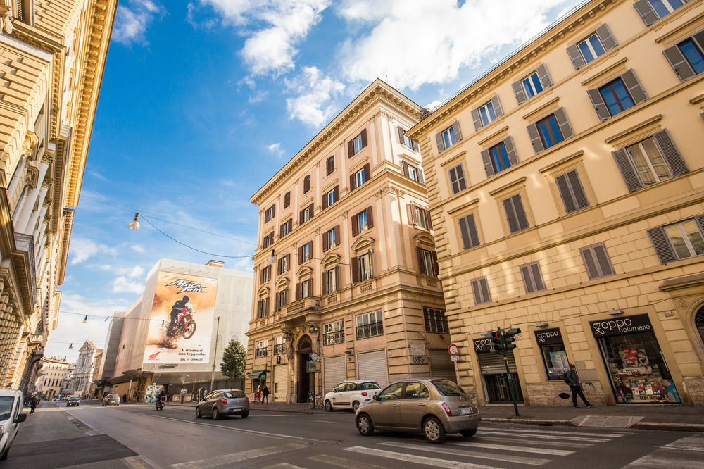 The Club Navona Pensión *